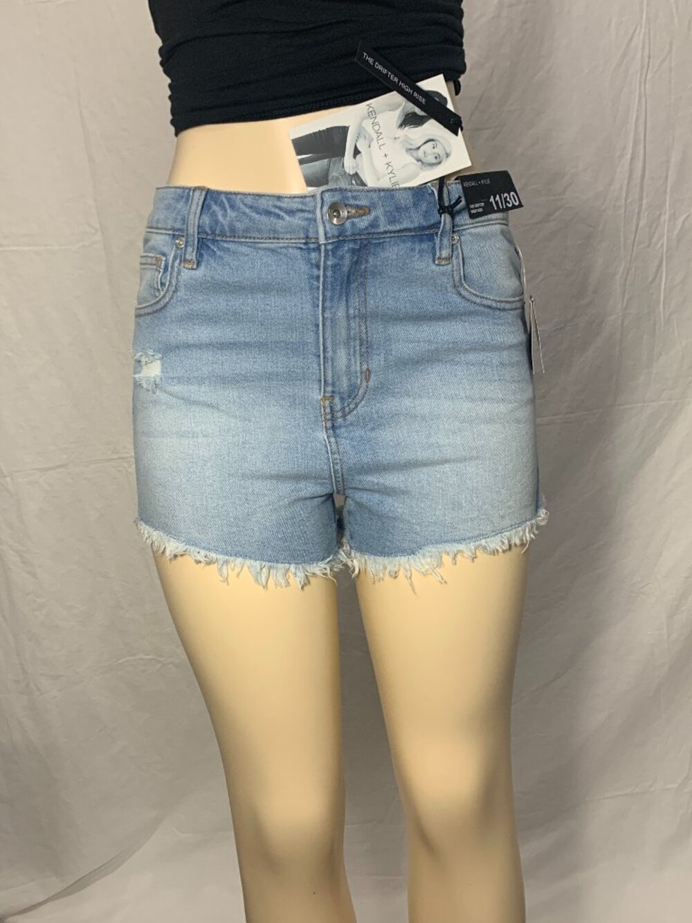 Kendall + Kylie The Drifter High Rise Denim Shorts Size 11/30 Light Wash NWT